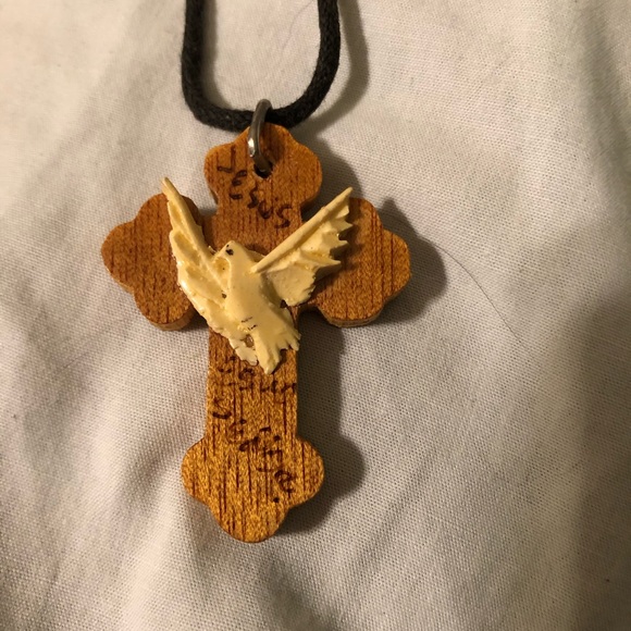 Vintage wooden cross with Dove necklace on brown - Picture 1 of 3